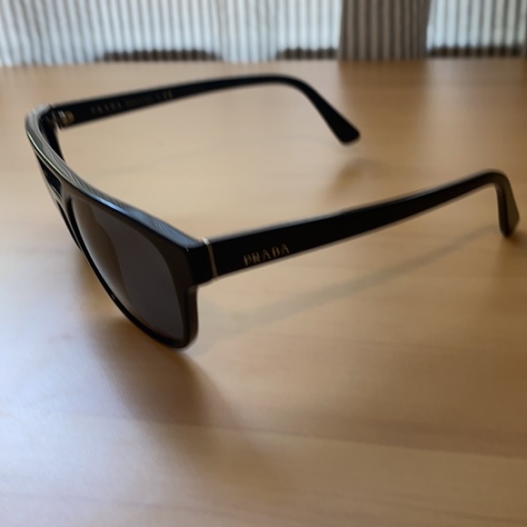 Authentic Prada Sunglasses- black square aviator - Picture 4 of 6